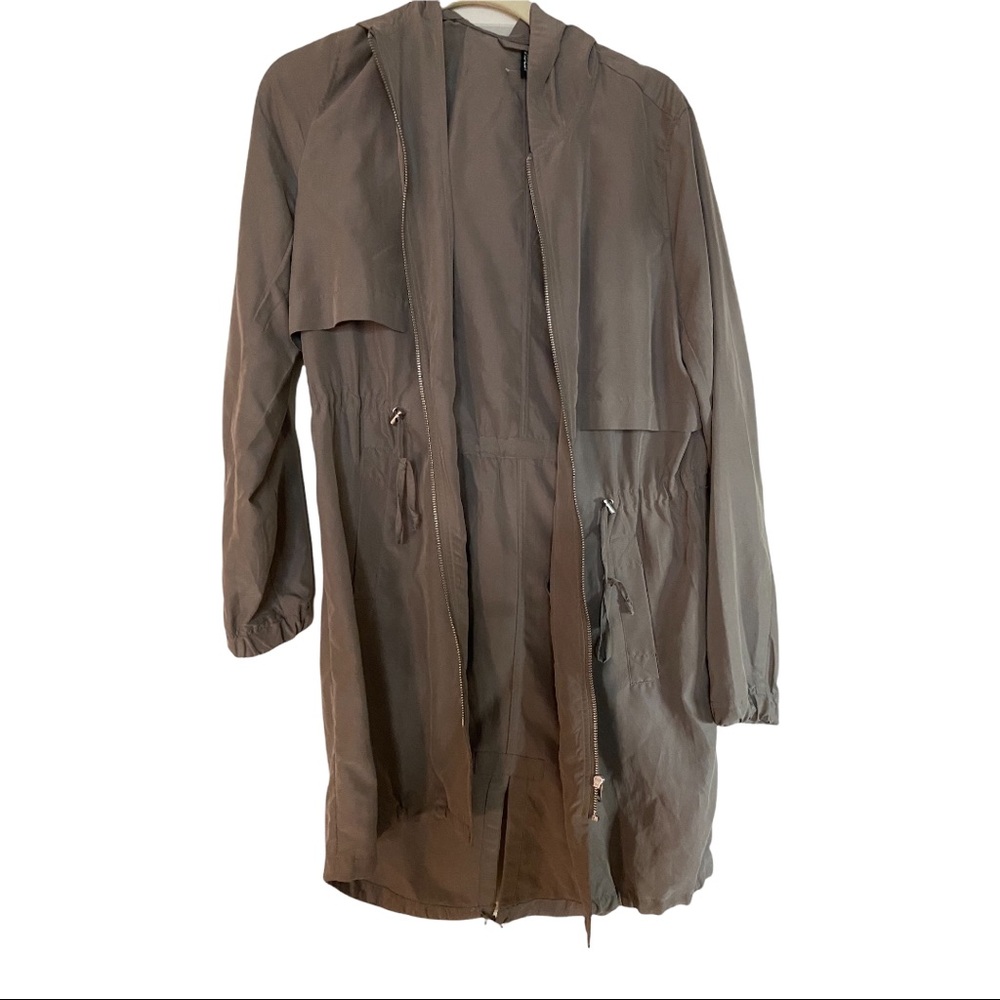 Long lightweight hooded trench